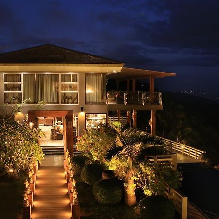The Oriental Luxury Suites Alfonso Esterno foto