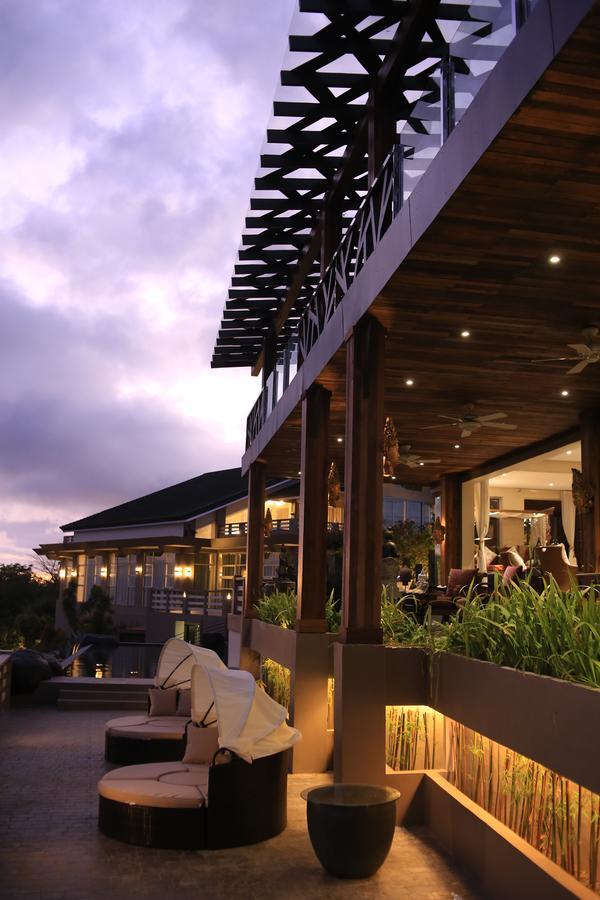 The Oriental Luxury Suites Alfonso Esterno foto