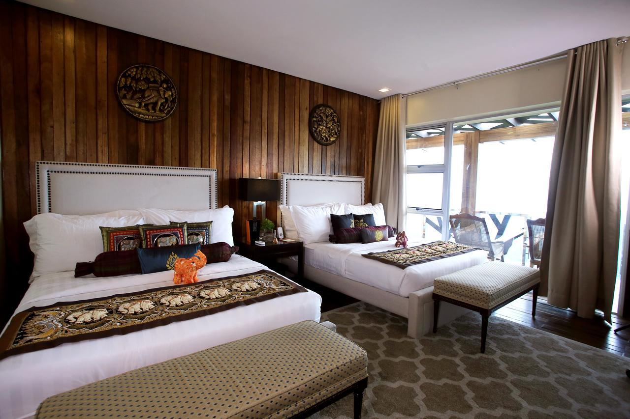 The Oriental Luxury Suites Alfonso Esterno foto